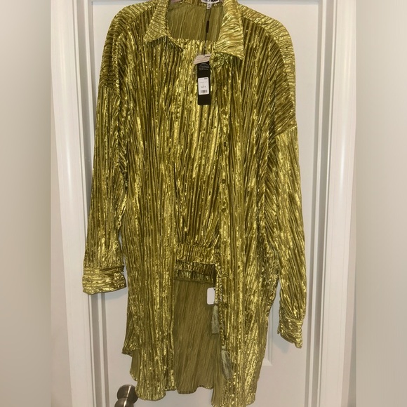 Chartreuse Velvet 2 pc pant set - Picture 3 of 4